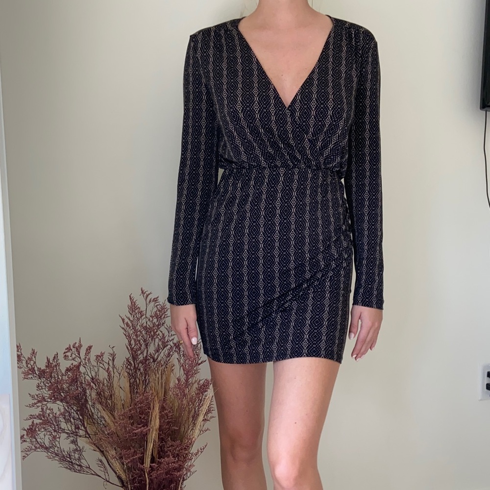 Bcbg v neck long sleeve dress
